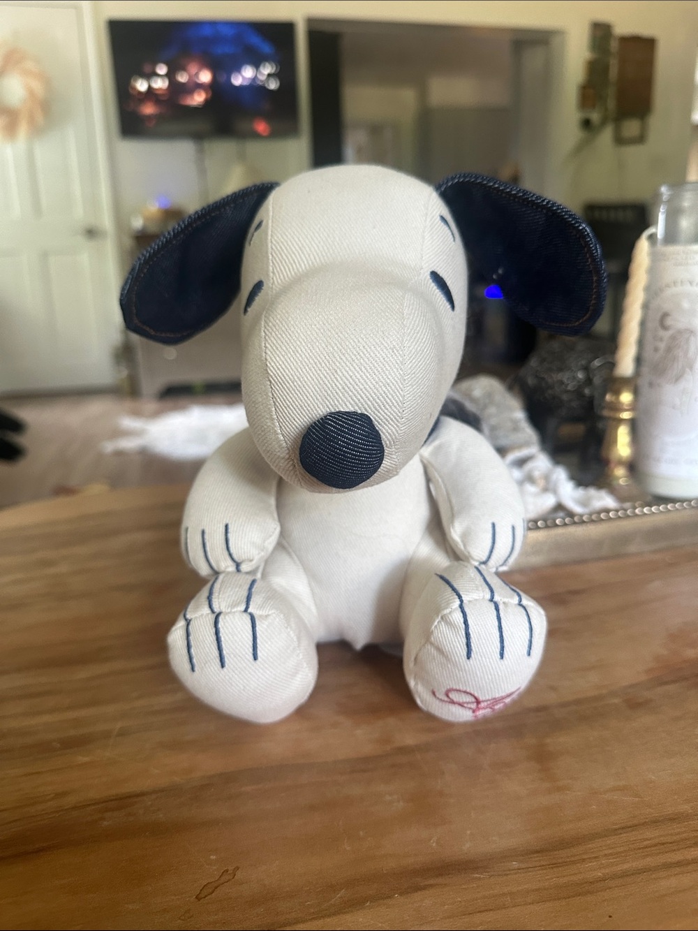 American Eagle Outfitters Cream and Navy Snoopy Plush 8” used